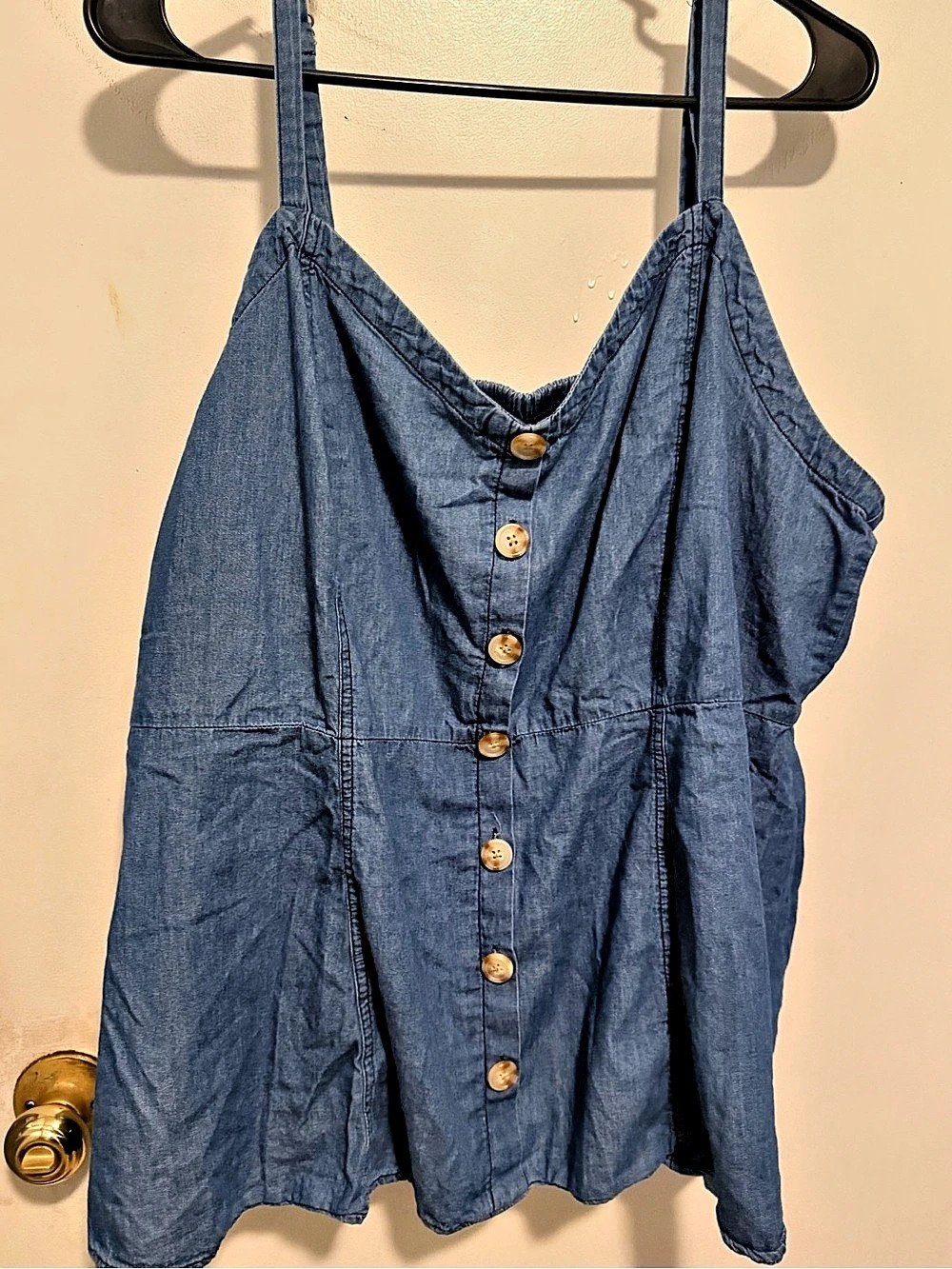 TORRID Chambray Button Front Top Size 3 Like New